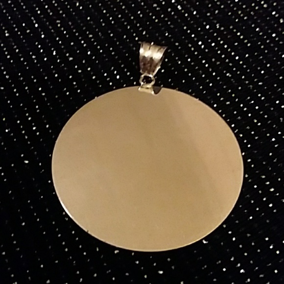 Optical Illusion Pendant - Picture 3 of 7